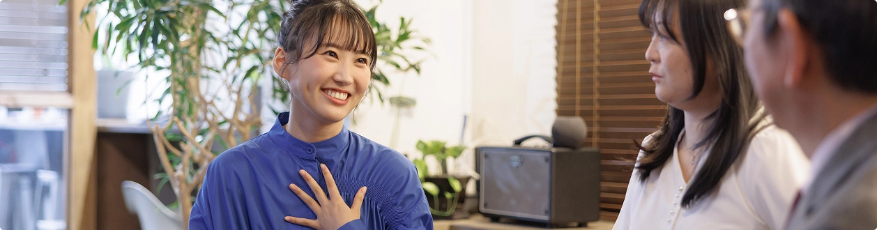 恩師と対談する横山さん